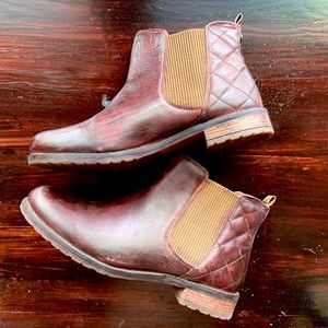 Barbour ‘Abigail’ Quilted Chelsea Boots